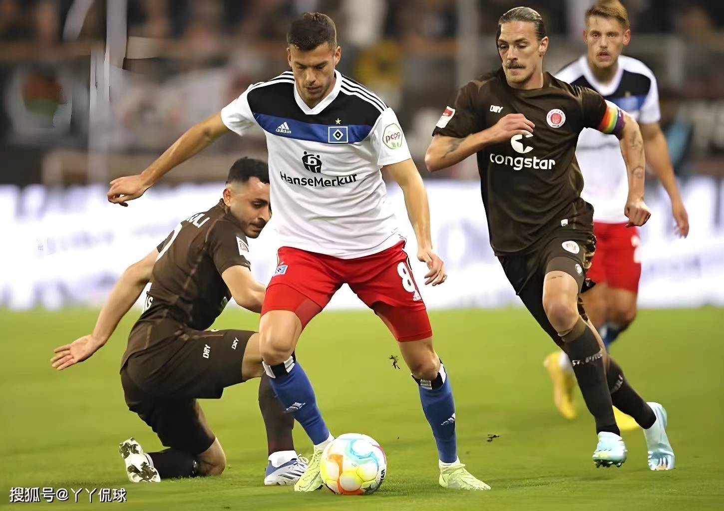 包含史图加特登顶德甲升班马表现亮眼的词条