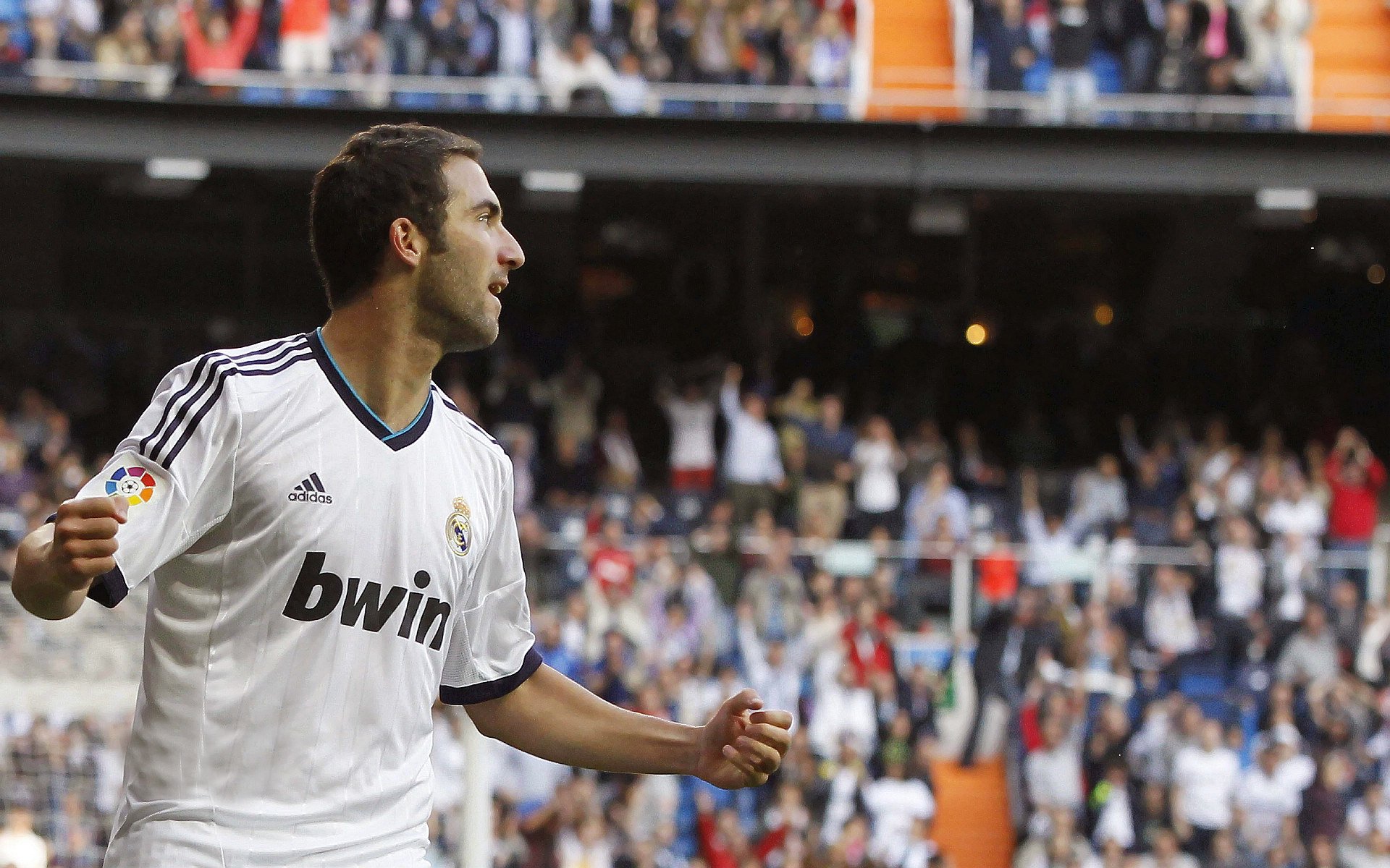 欧冠淘汰赛之夜,米切尔一剑封喉,制胜表现铸就传奇